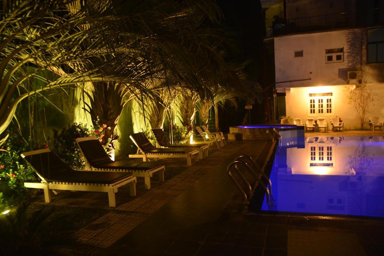 Seyara Holiday Resort Полонарува Екстериор снимка