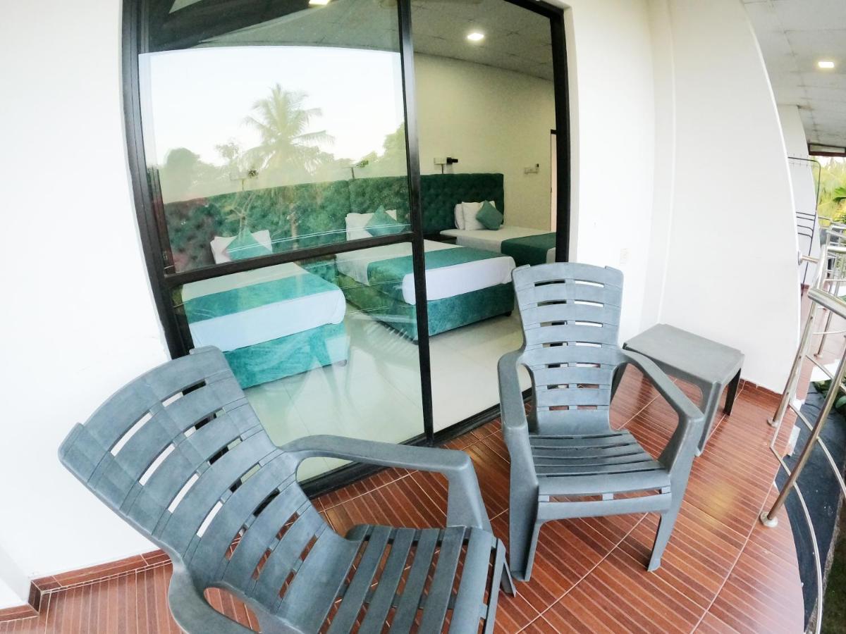 Seyara Holiday Resort Полонарува Екстериор снимка