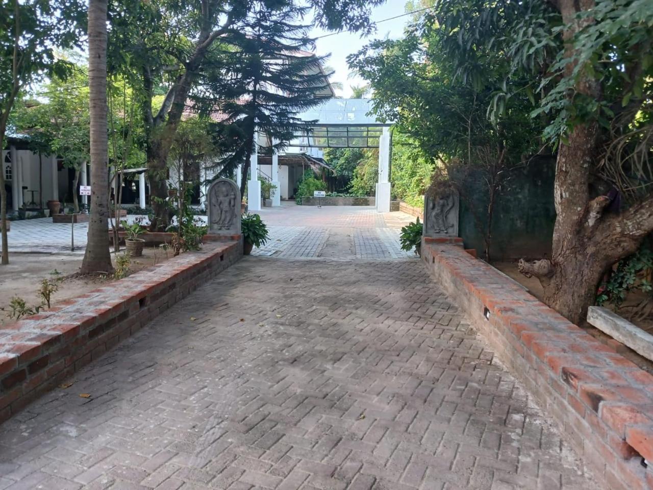 Seyara Holiday Resort Полонарува Екстериор снимка